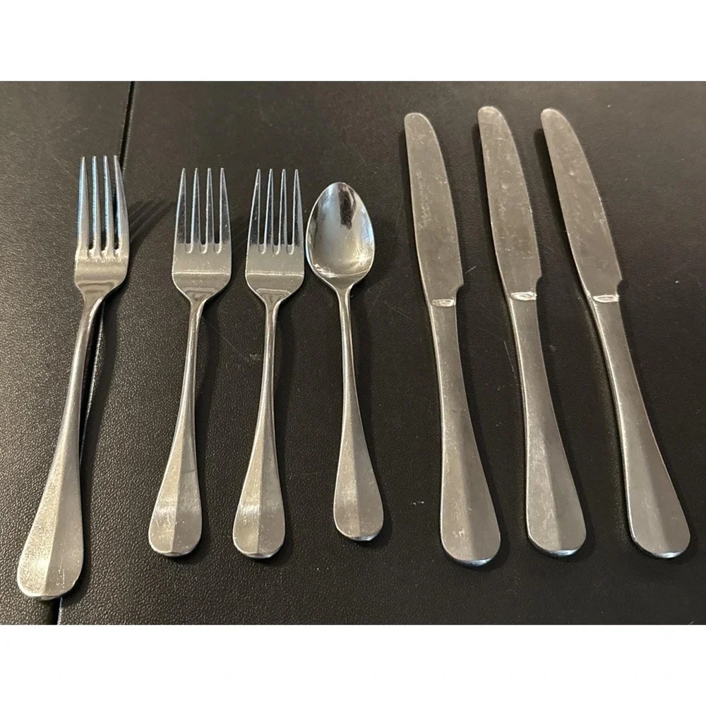 Reed Barton Mountbatten Perth Stainless Steel Flatware 7 Pieces Set Fork Spoon
